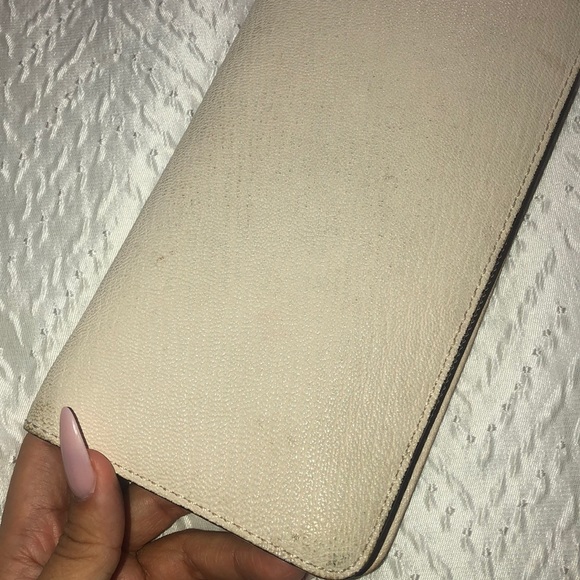 Micheal kors full Wallet - Picture 7 of 8